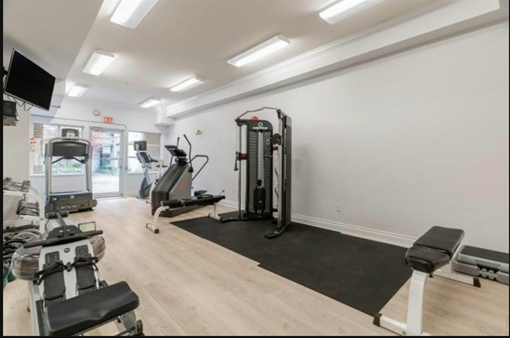 102-108 W Esplande, North Vancouver, BC, V7M 3M8 - 12