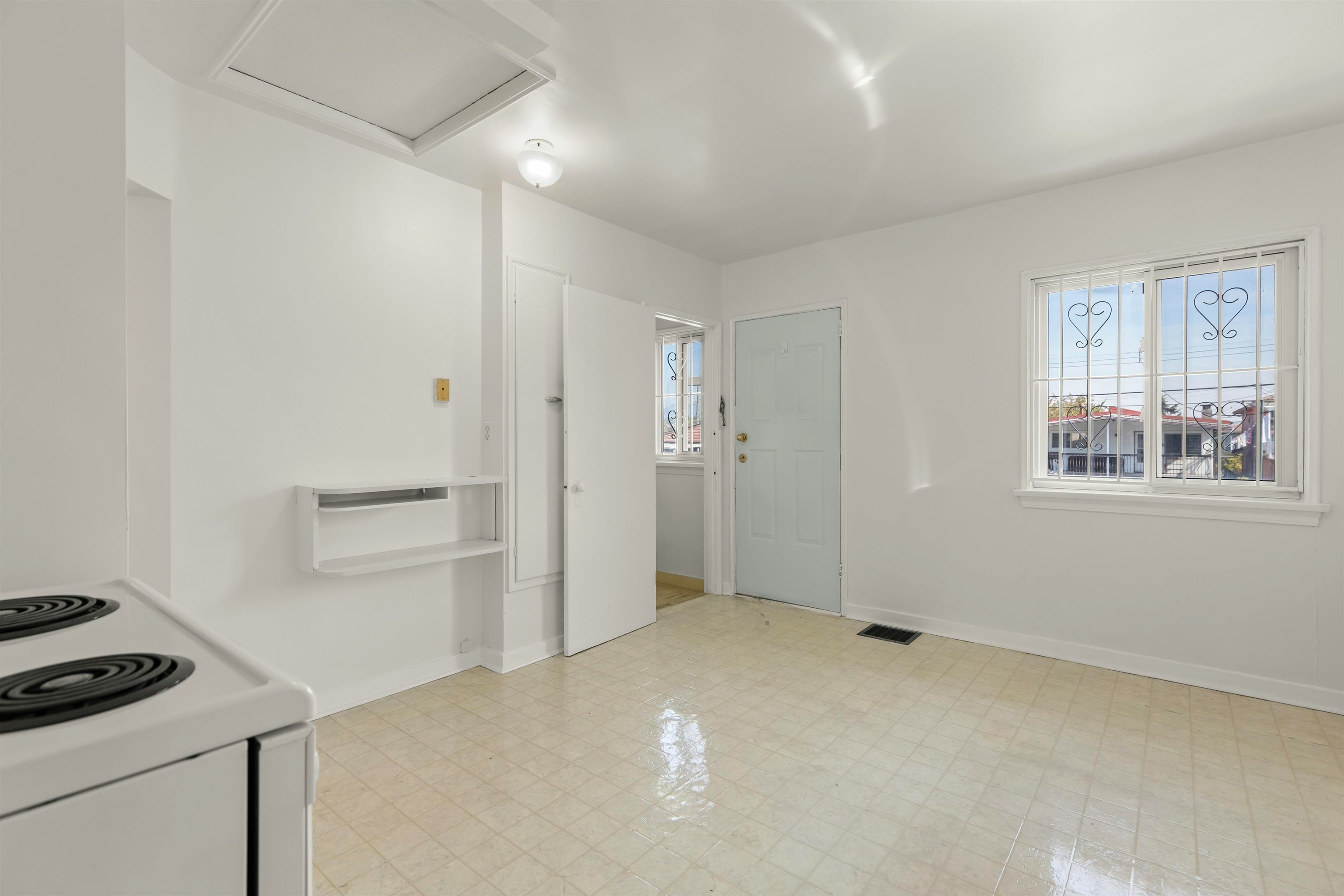 1060 Kelowna Street, Vancouver, BC, V5K 4E3 - 13