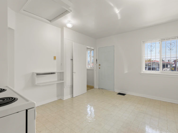 1060 Kelowna Street, Vancouver, BC, V5K 4E3 - 13
