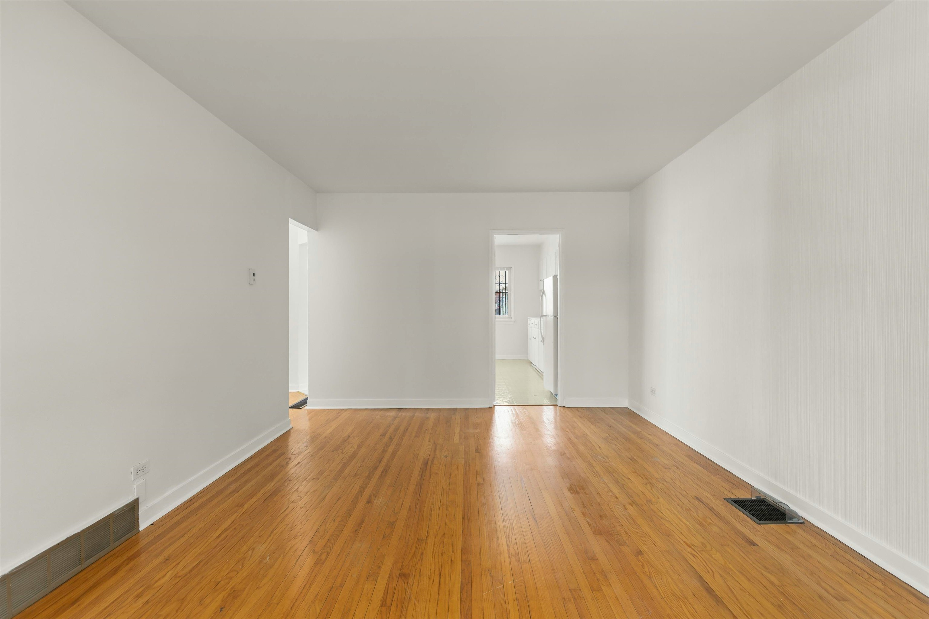 1060 Kelowna Street, Vancouver, BC, V5K 4E3 - 11