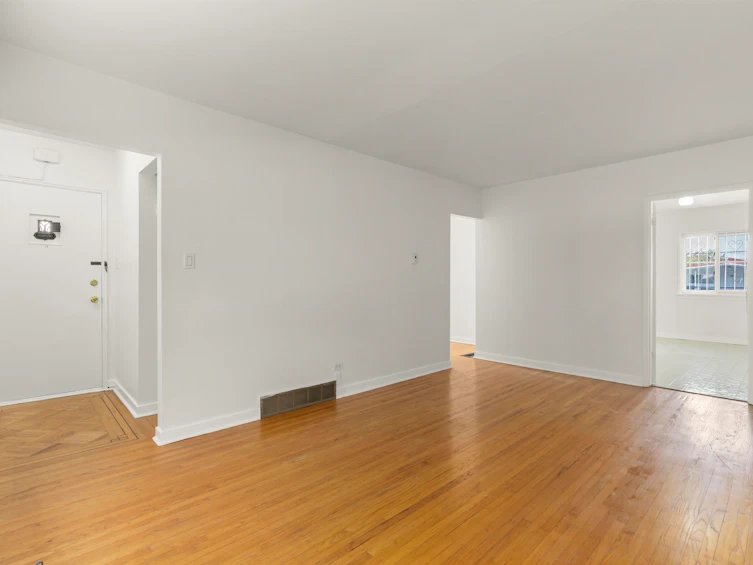 1060 Kelowna Street, Vancouver, BC, V5K 4E3 - 10