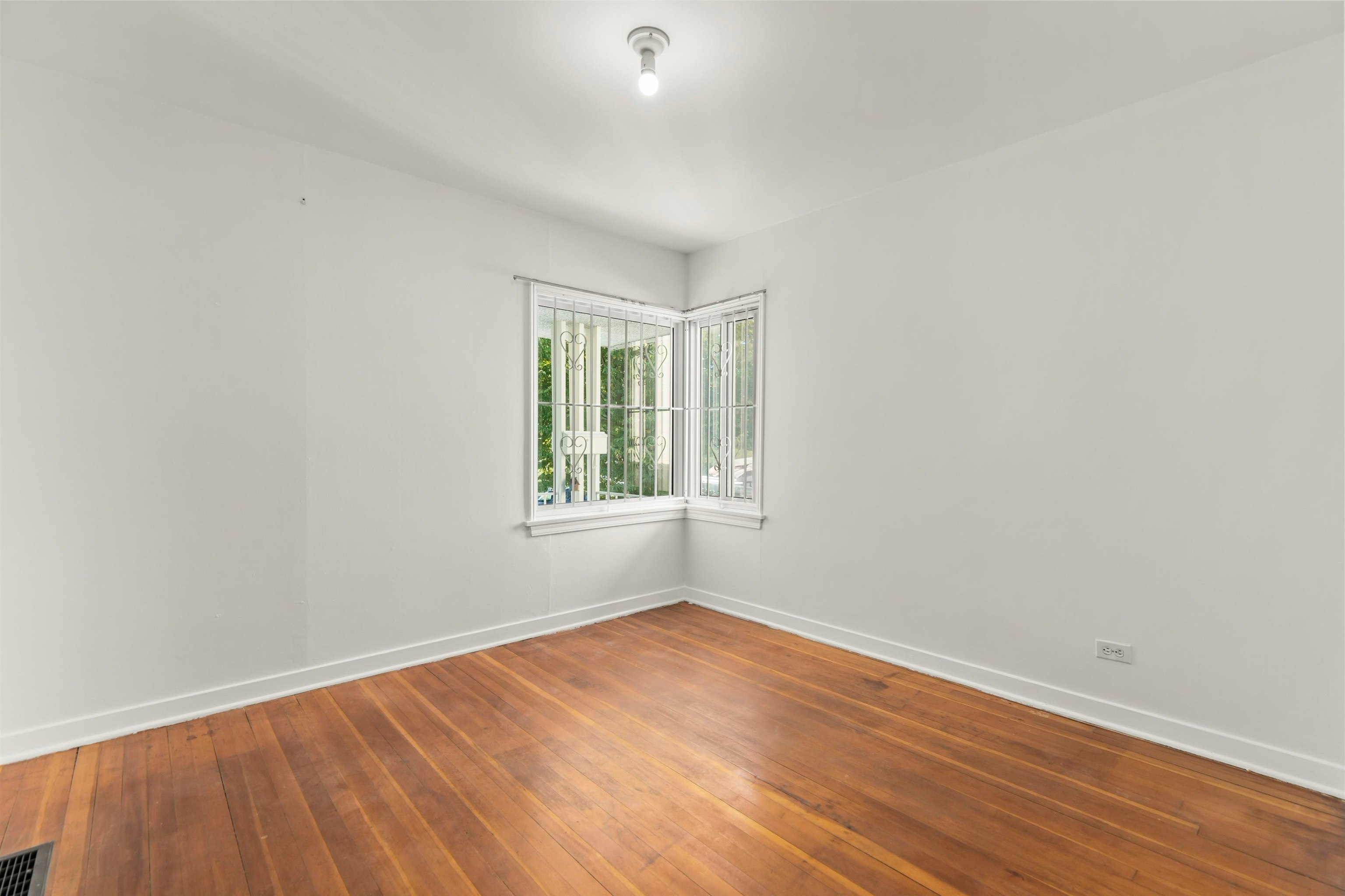 1060 Kelowna Street, Vancouver, BC, V5K 4E3 - 18