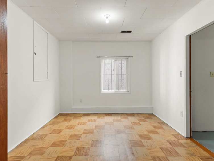 1060 Kelowna Street, Vancouver, BC, V5K 4E3 - 23