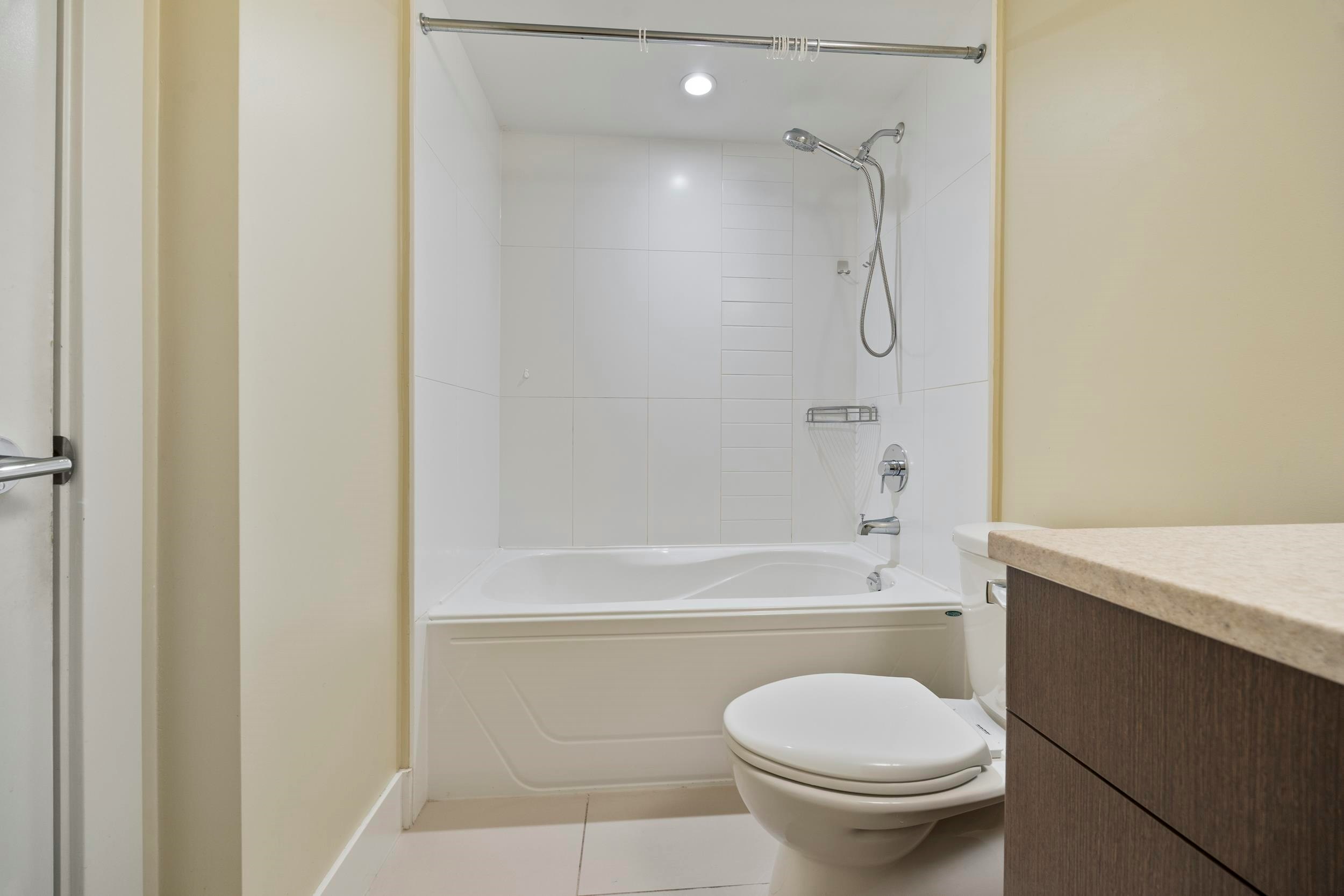 319-85 Eighth Avenue, New Westminster, BC, V3L 0E9 - 23