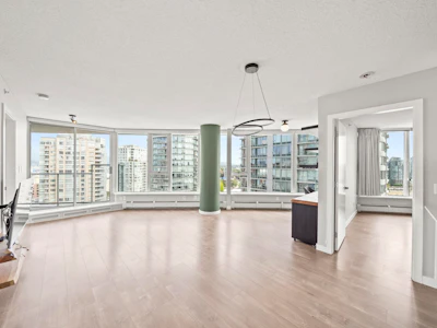 2202-689 Abbott Street - 2