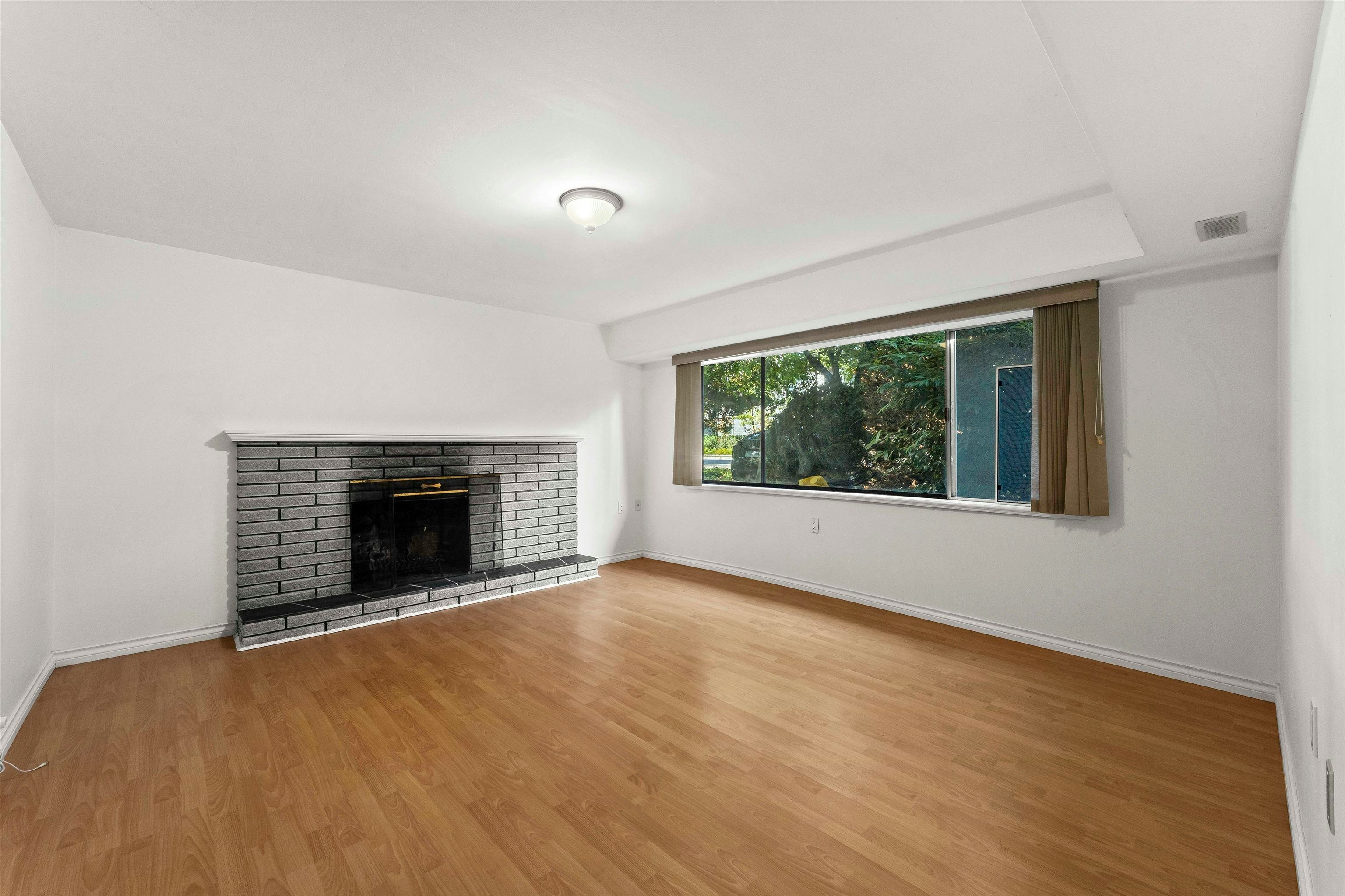 8975 Cook Crescent, Richmond, BC, V6Y 1X1