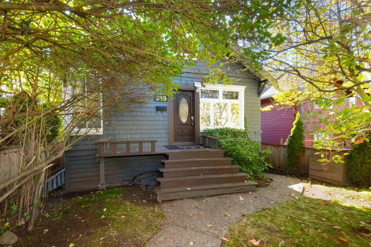 219 E 29th Street - 2