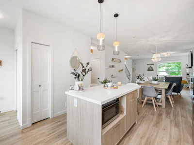 25097 112 Avenue - 5