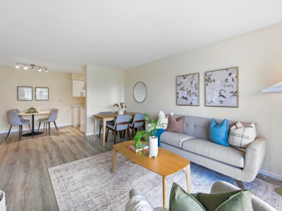 108-230 Mowat Street - 2