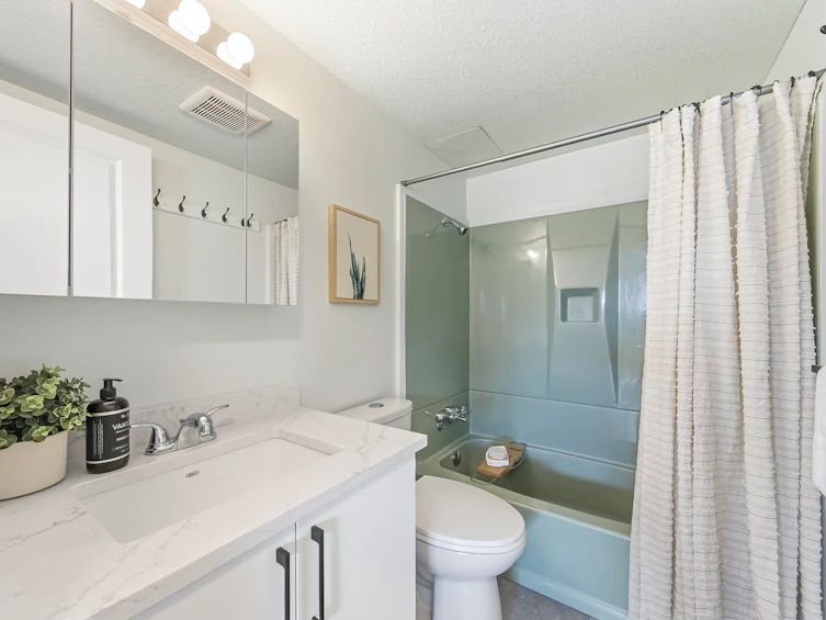 108-230 Mowat Street, New Westminster, BC, V3M 4B2 - 30
