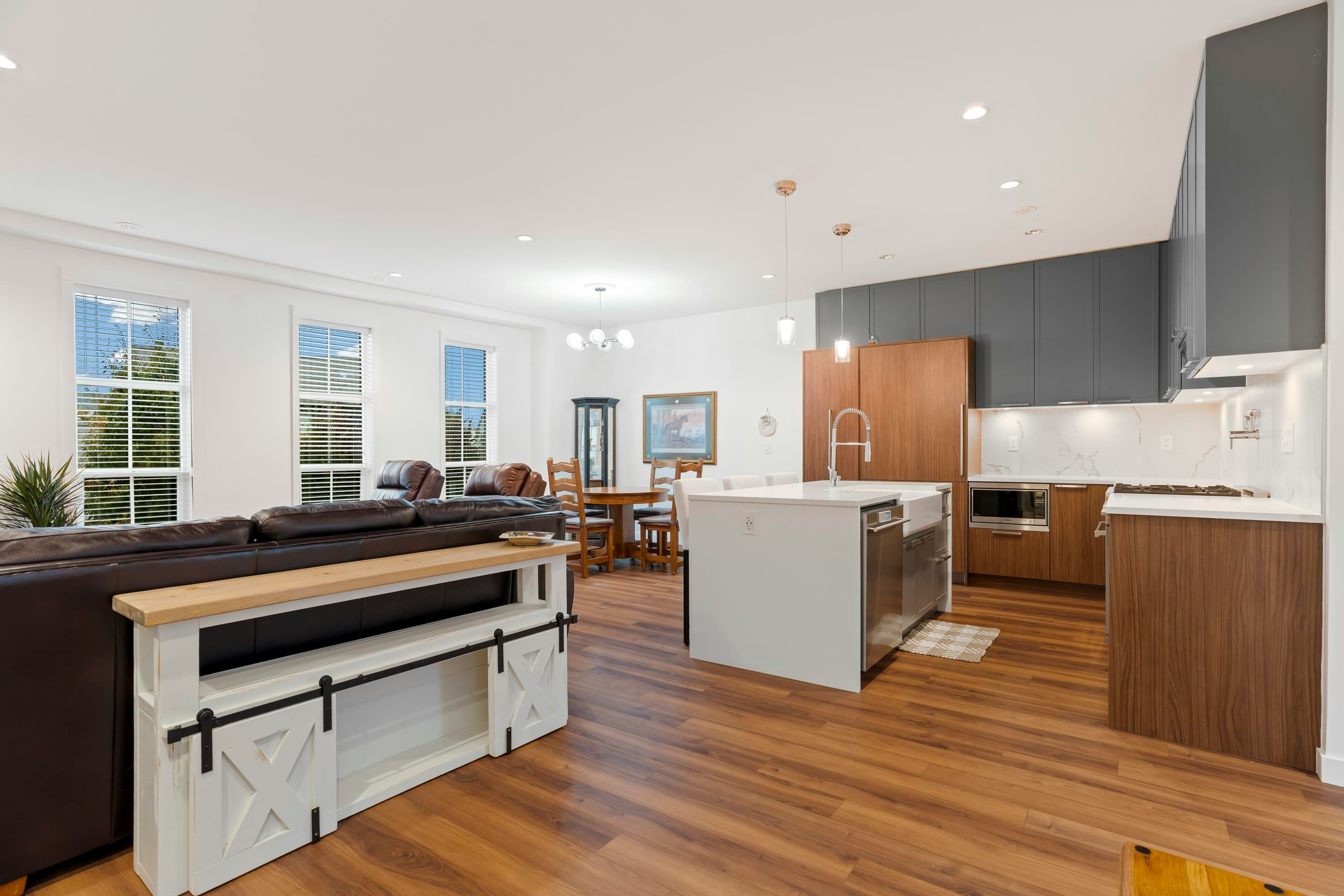 26-6429 Market Avenue - 5