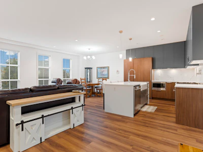 26-6429 Market Avenue - 5