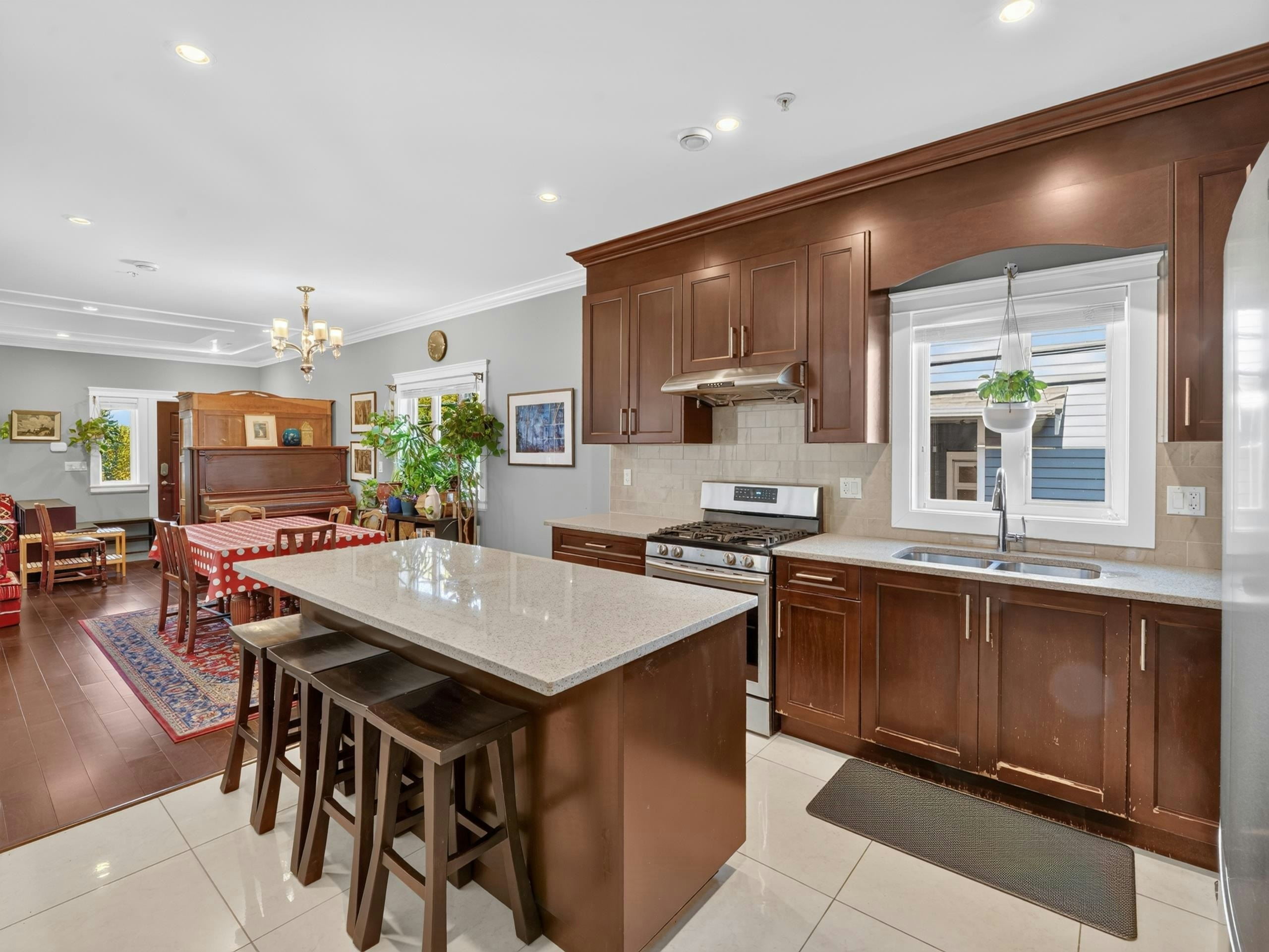 5502 Dundee Street, Vancouver, BC, V5R 3T9 - 10