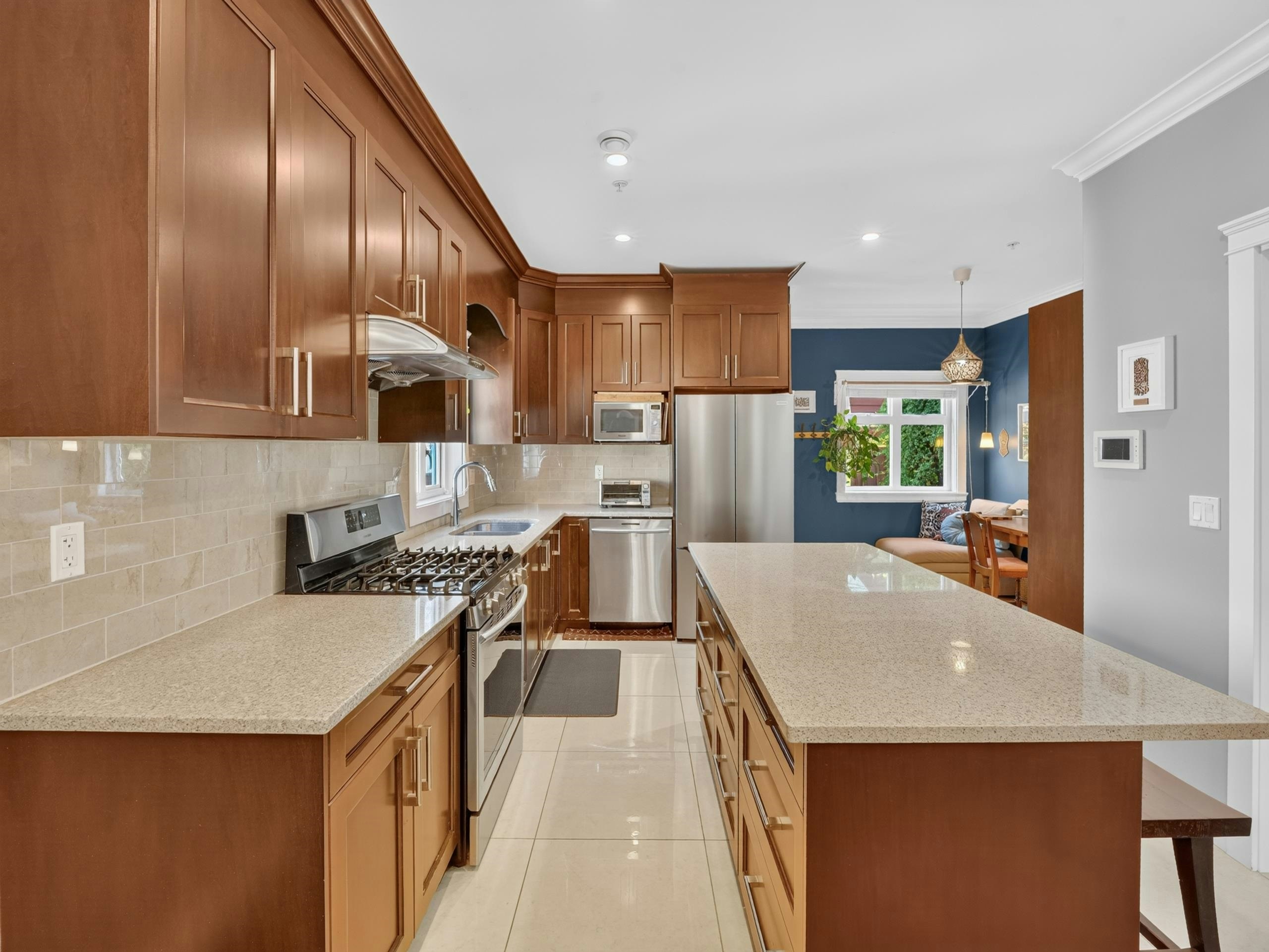5502 Dundee Street, Vancouver, BC, V5R 3T9 - 8