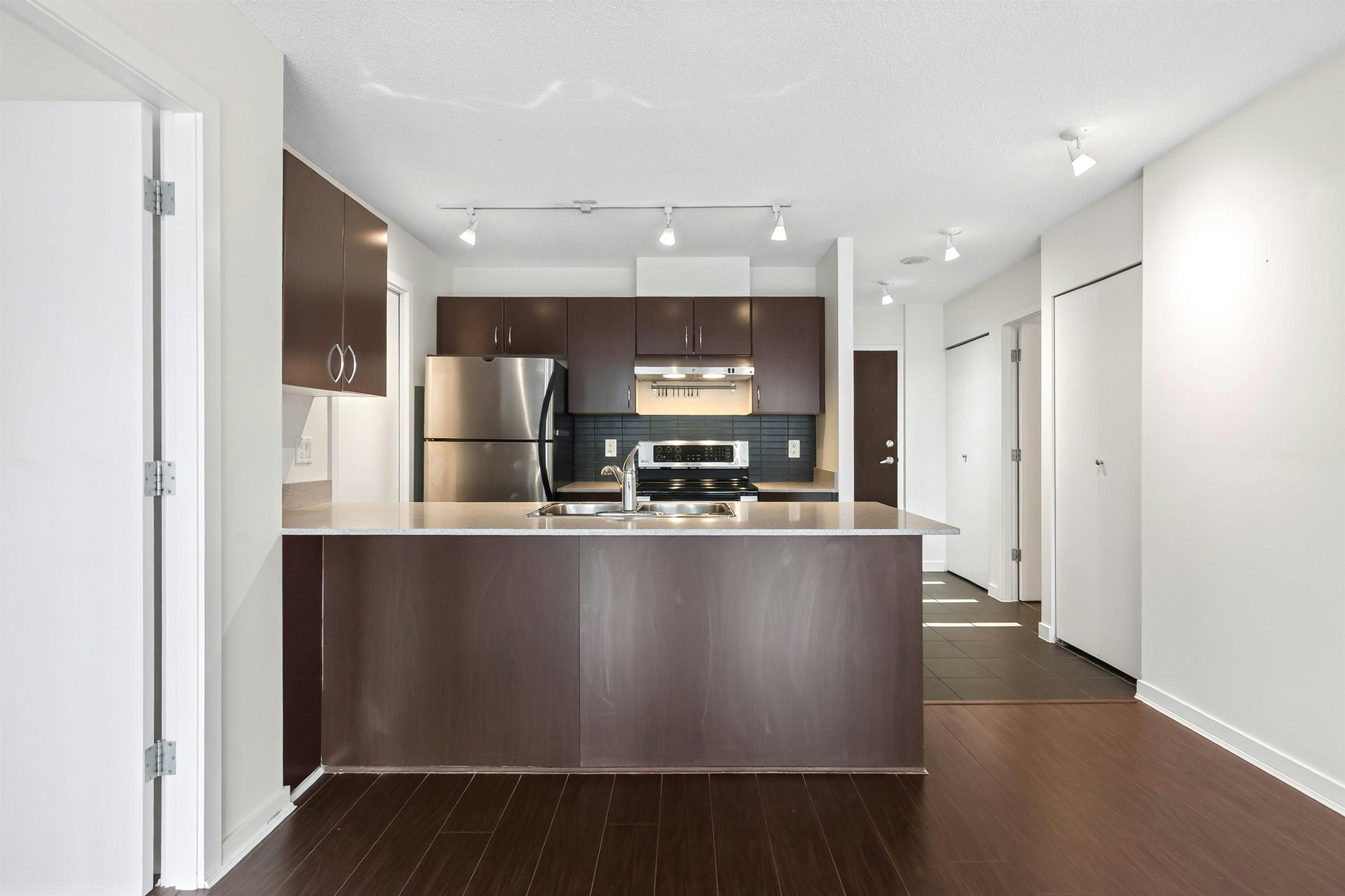 304-933 Hornby Street, Vancouver, BC, V6Z 3G4 - 33