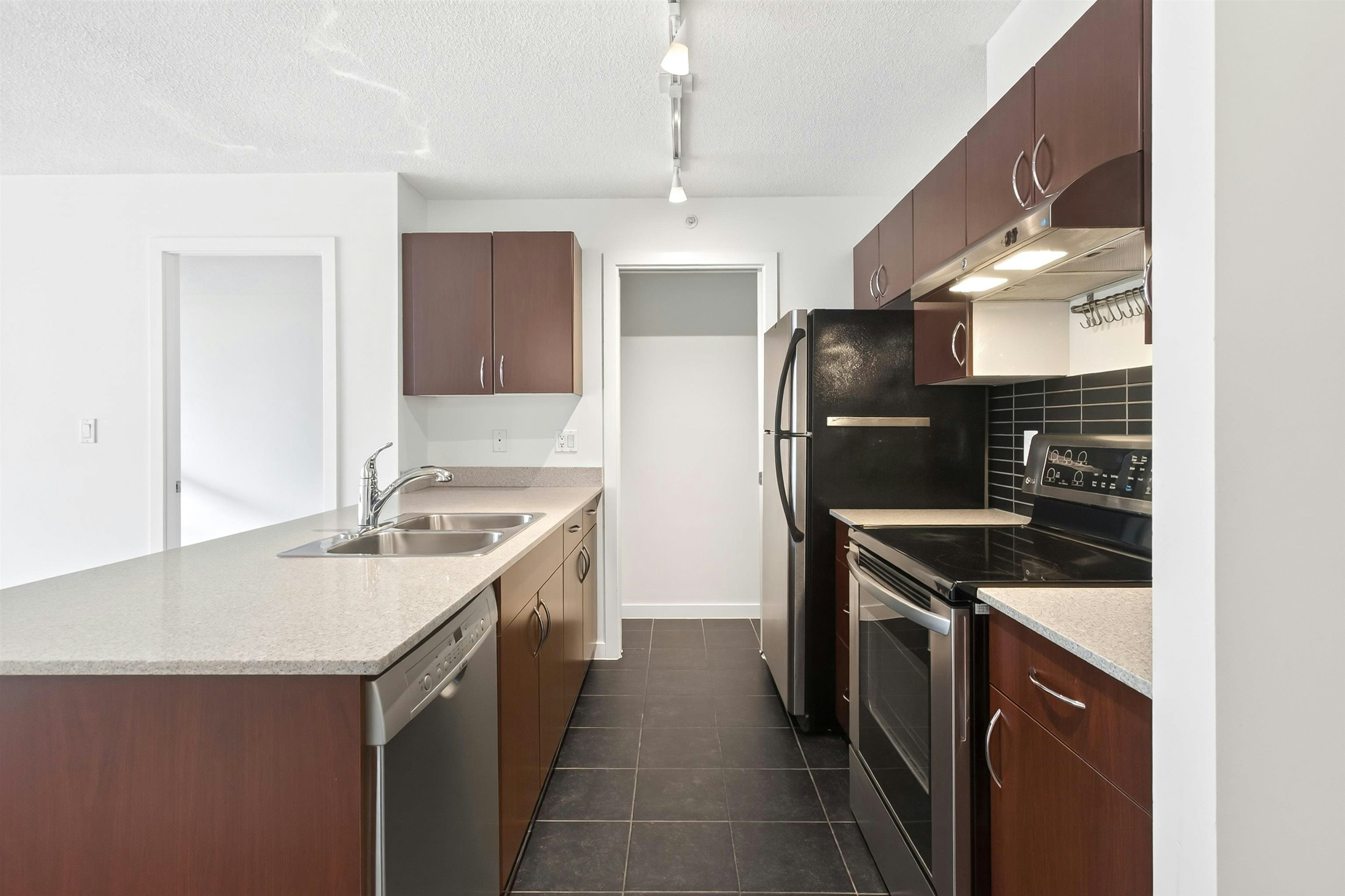 304-933 Hornby Street, Vancouver, BC, V6Z 3G4 - 8