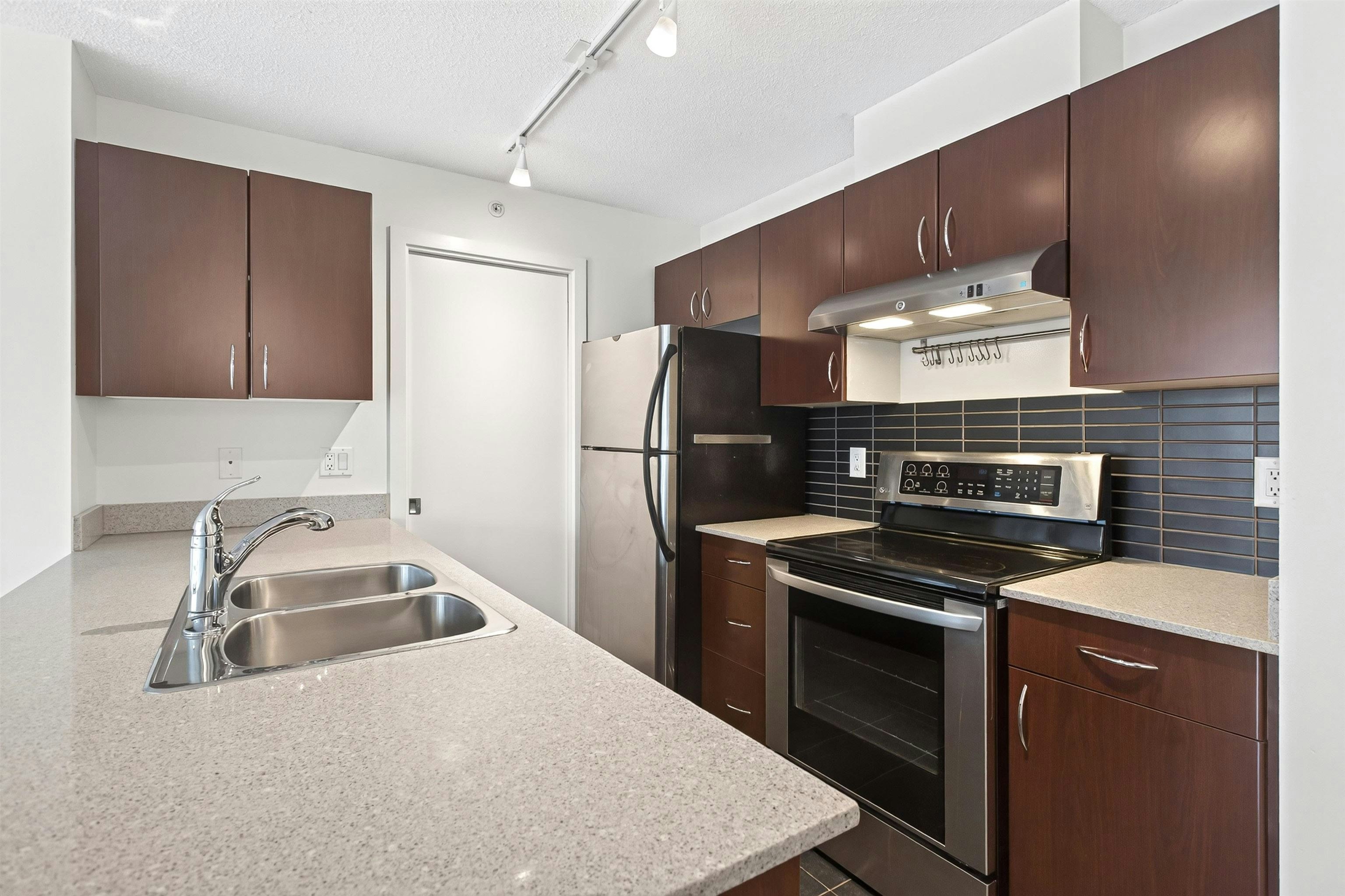 304-933 Hornby Street, Vancouver, BC, V6Z 3G4 - 9