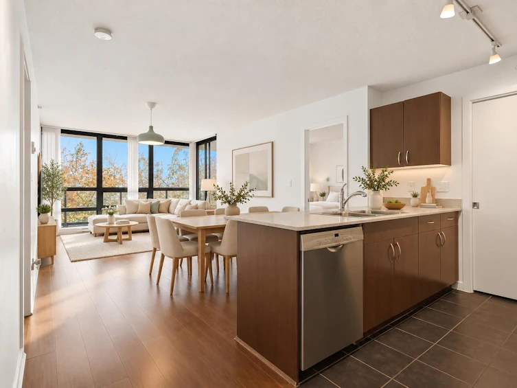 304-933 Hornby Street, Vancouver, BC, V6Z 3G4