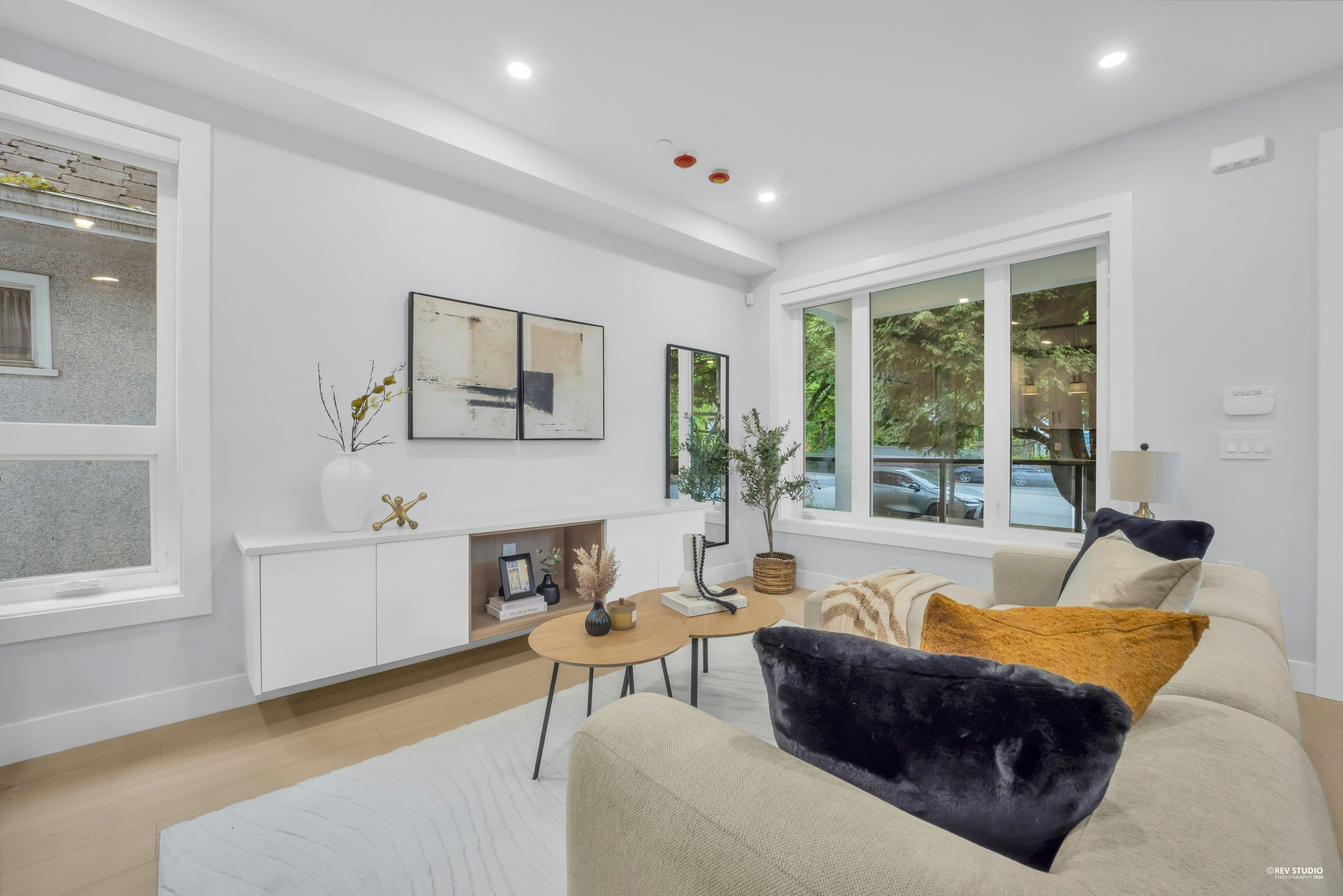 2619 Mcgill Street, Vancouver, BC, V5K 1H2 - 3