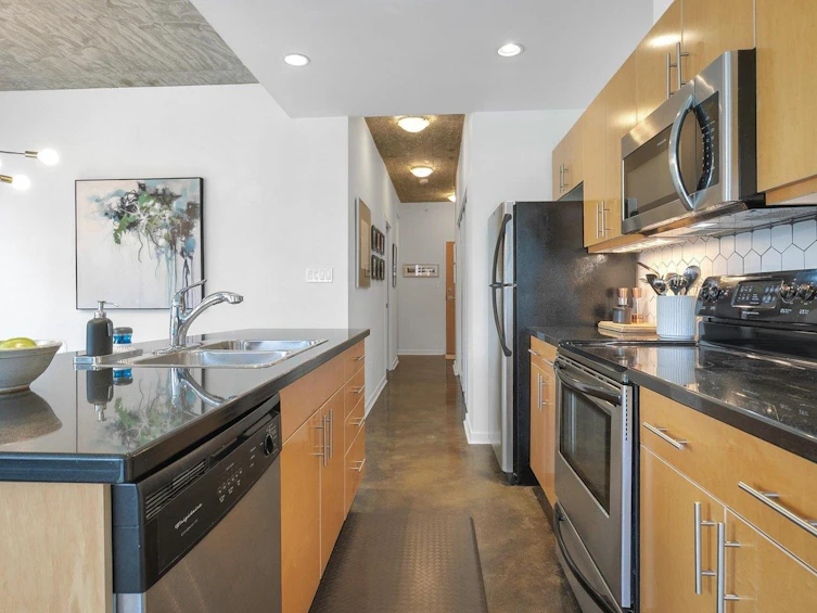 306-919 Station Street, Vancouver, BC, V6A 4L9 - 6