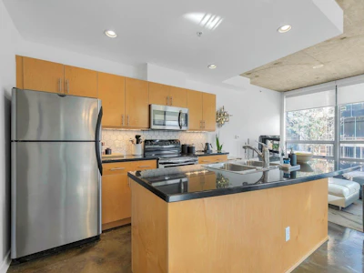 306-919 Station Street - 4