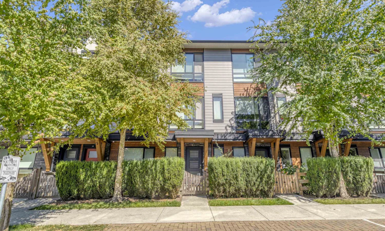 58-16488 64 Avenue