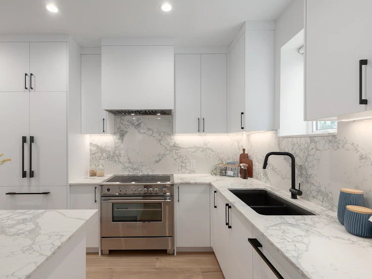 851 E 19th Avenue, Vancouver, BC, V5V 1K6 - 8