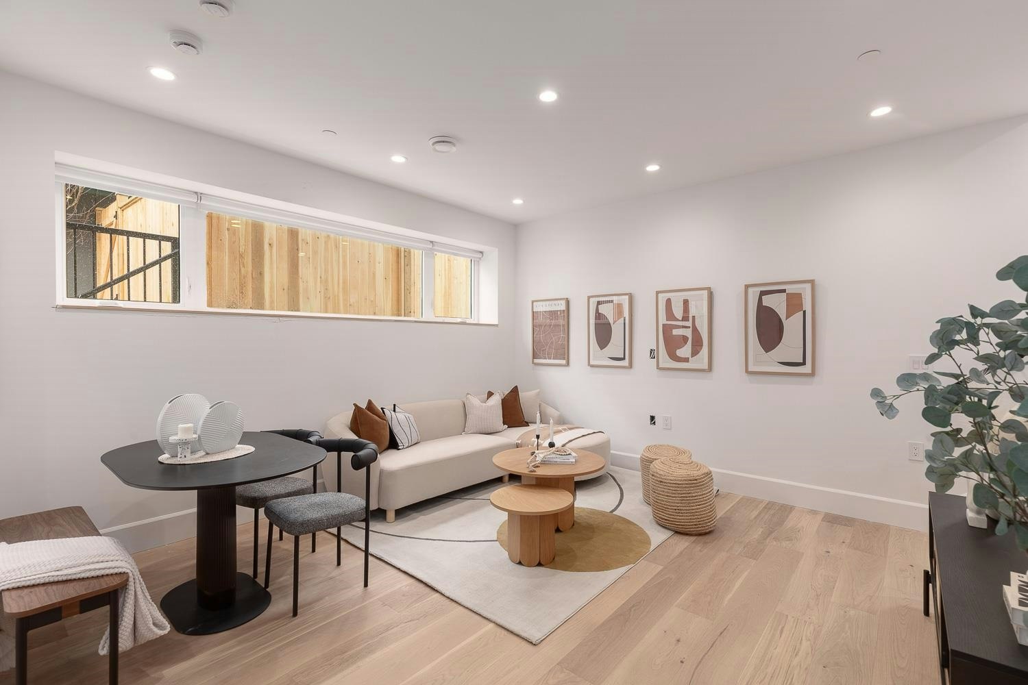 851 E 19th Avenue, Vancouver, BC, V5V 1K6 - 2