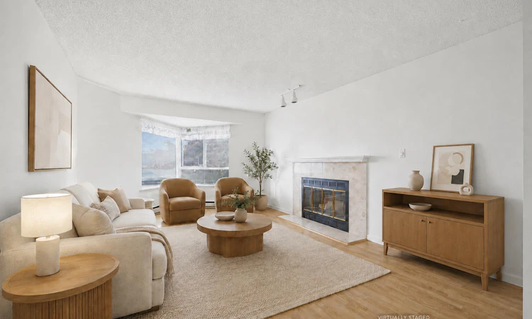 411-1215 Lansdowne Drive