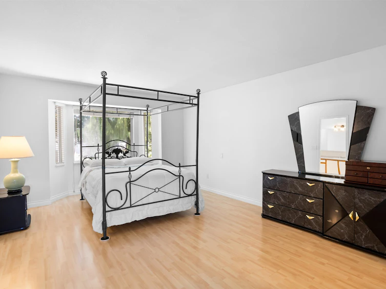 12201 67a Avenue, Surrey, BC, V3W 0L9 - 18