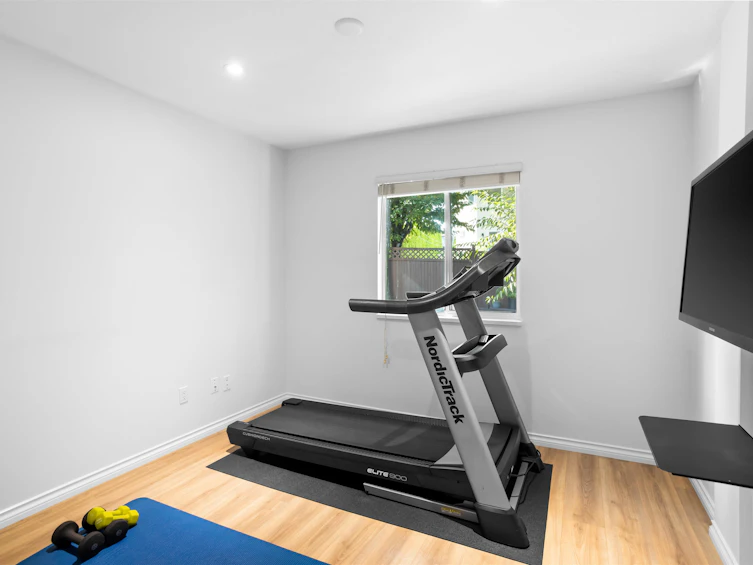 12201 67a Avenue, Surrey, BC, V3W 0L9 - 14