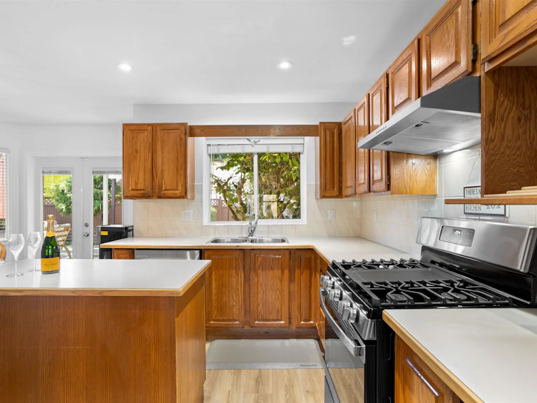 12201 67a Avenue, Surrey, BC, V3W 0L9 - 8
