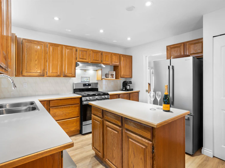 12201 67a Avenue, Surrey, BC, V3W 0L9 - 6