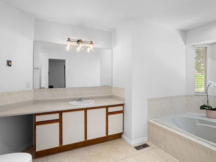 12201 67a Avenue, Surrey, BC, V3W 0L9 - 20