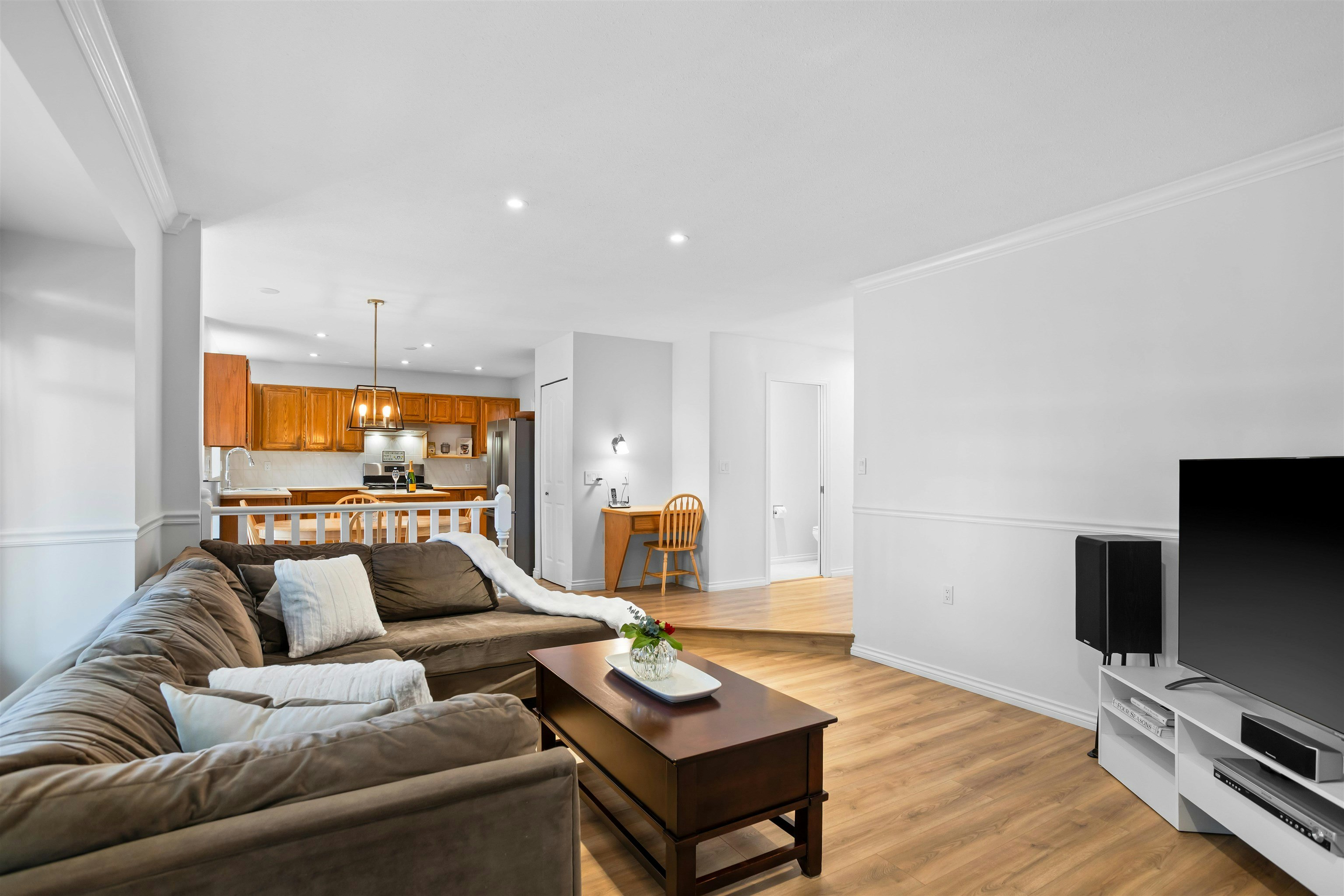 12201 67a Avenue, Surrey, BC, V3W 0L9 - 11