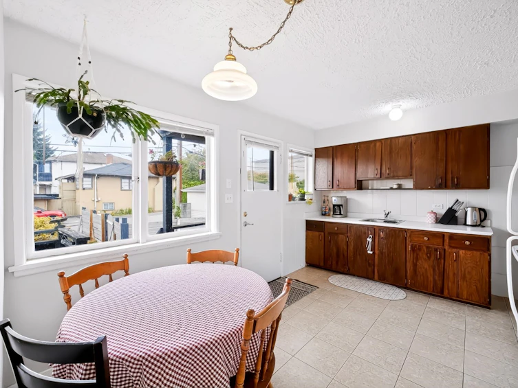 1685 E 55th Avenue, Vancouver, BC, V5P 1Z4 - 8