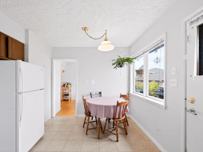 1685 E 55th Avenue - 5