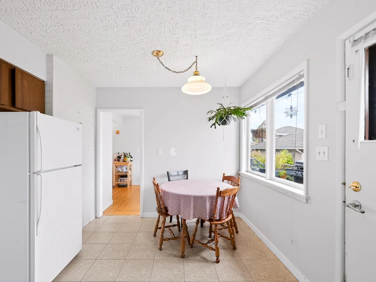 1685 E 55th Avenue, Vancouver, BC, V5P 1Z4 - 5