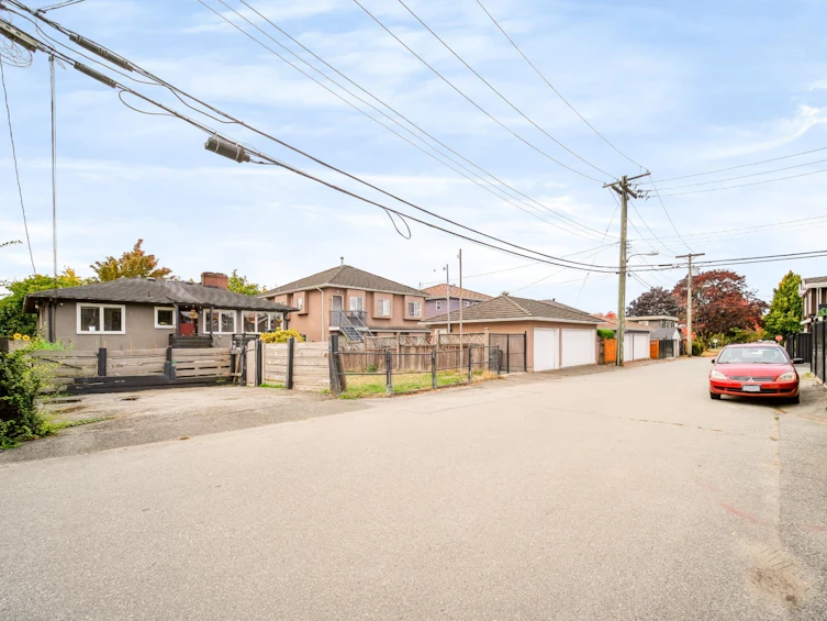 1685 E 55th Avenue, Vancouver, BC, V5P 1Z4 - 29