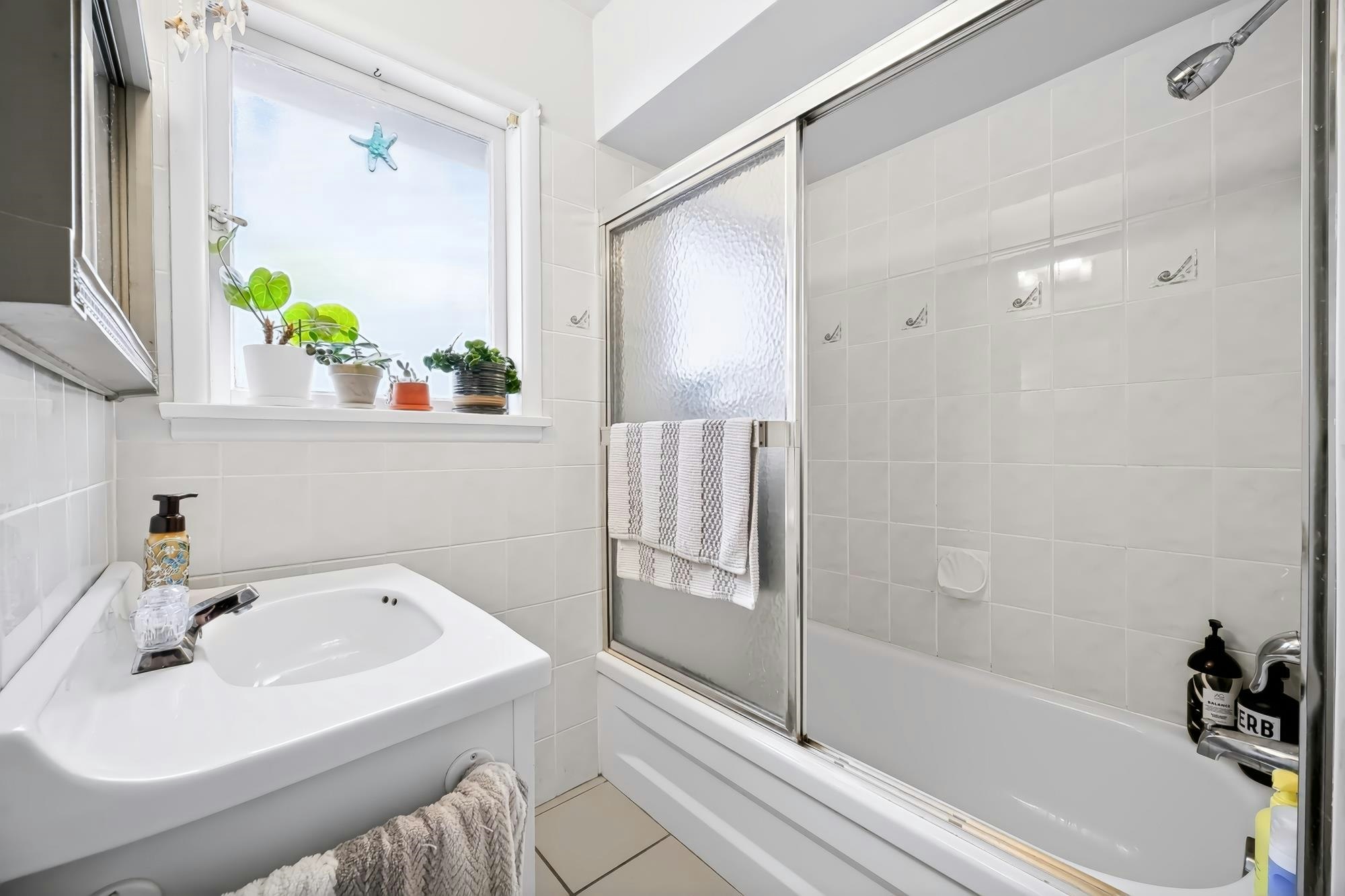 1685 E 55th Avenue, Vancouver, BC, V5P 1Z4 - 15