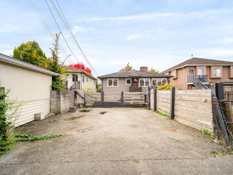 1685 E 55th Avenue, Vancouver, BC, V5P 1Z4 - 28