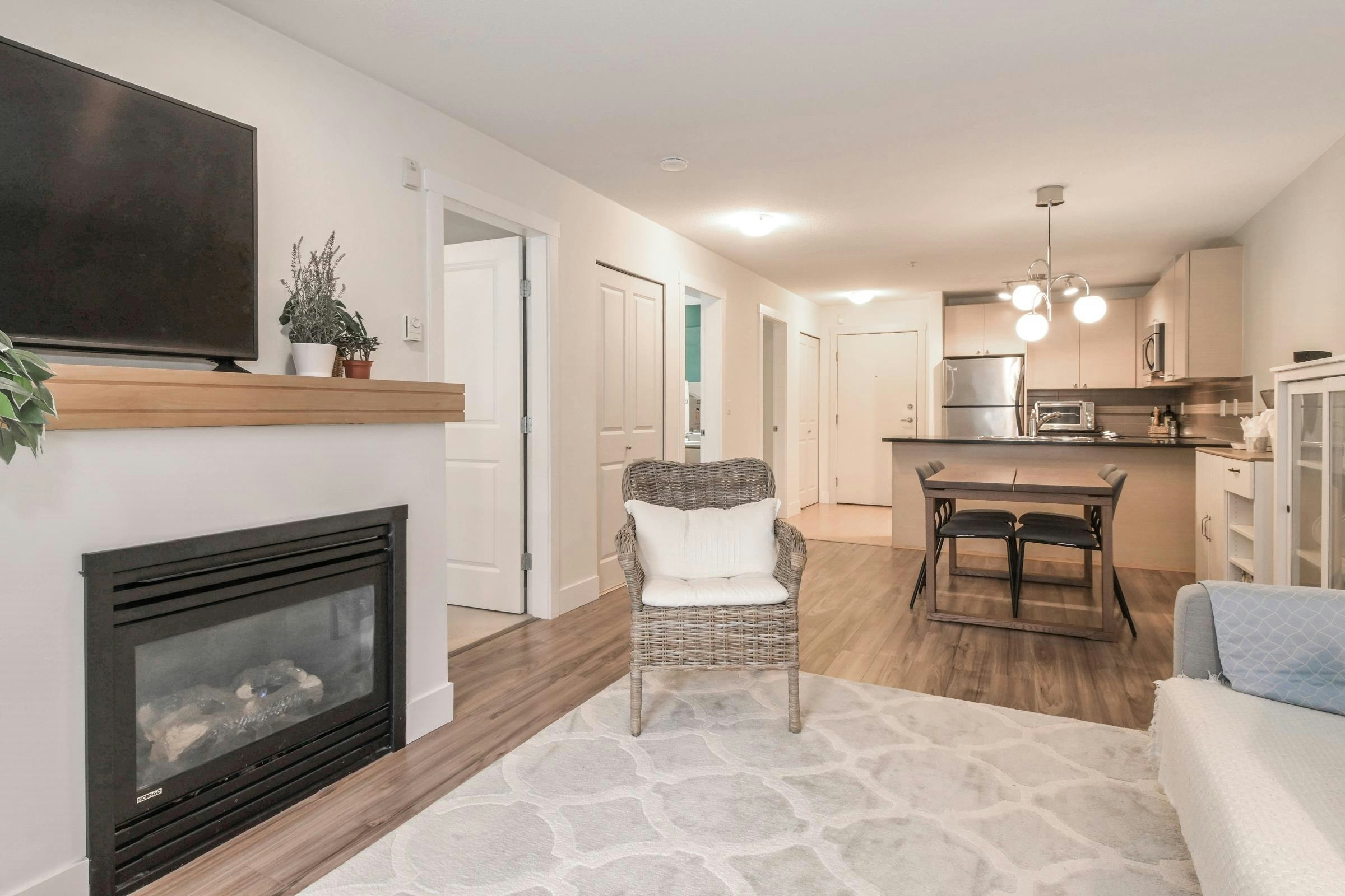 205-6500 194 Street - 5