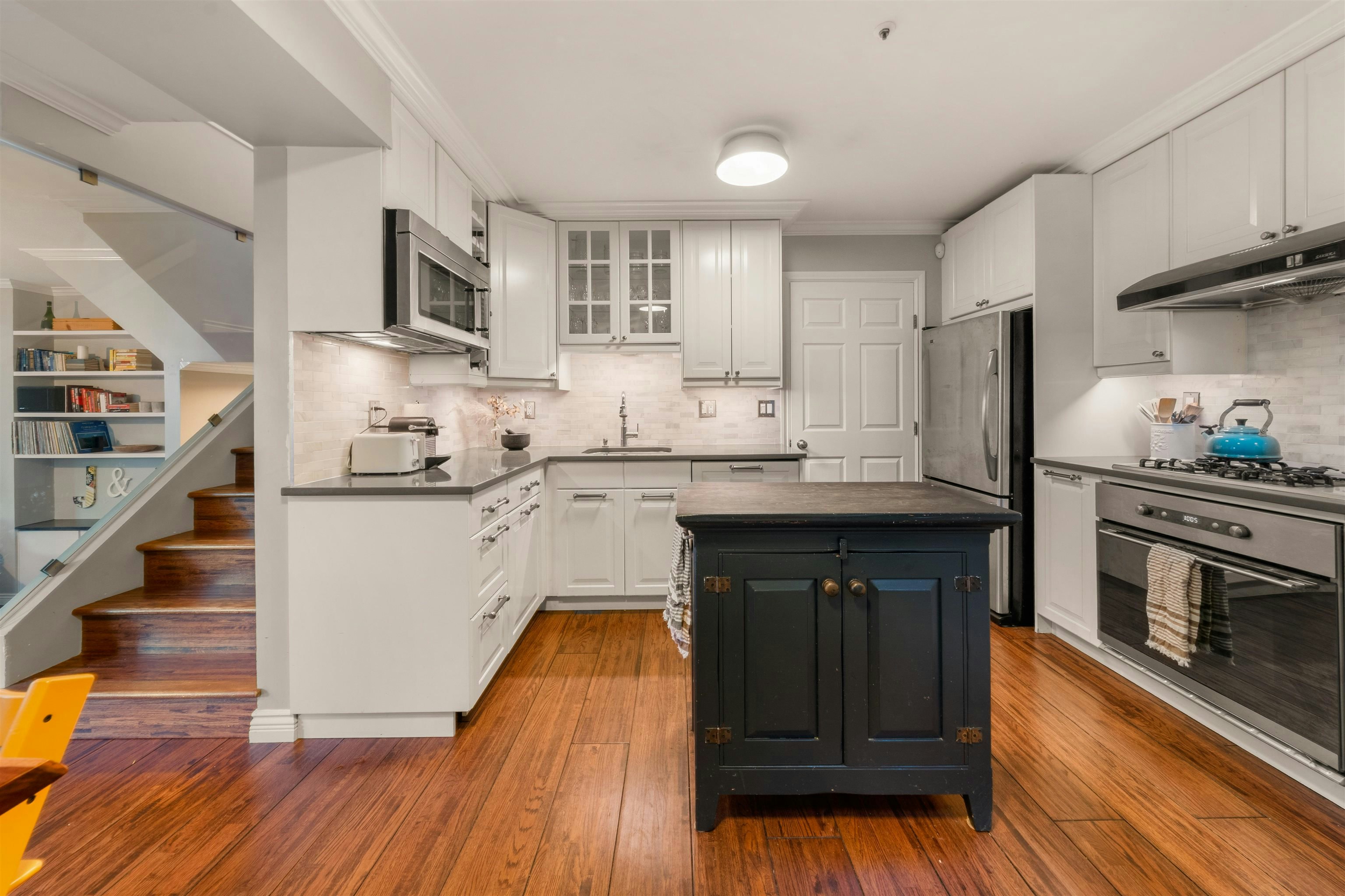 709 Prior Street, Vancouver, BC, V6A 2G8 - 8