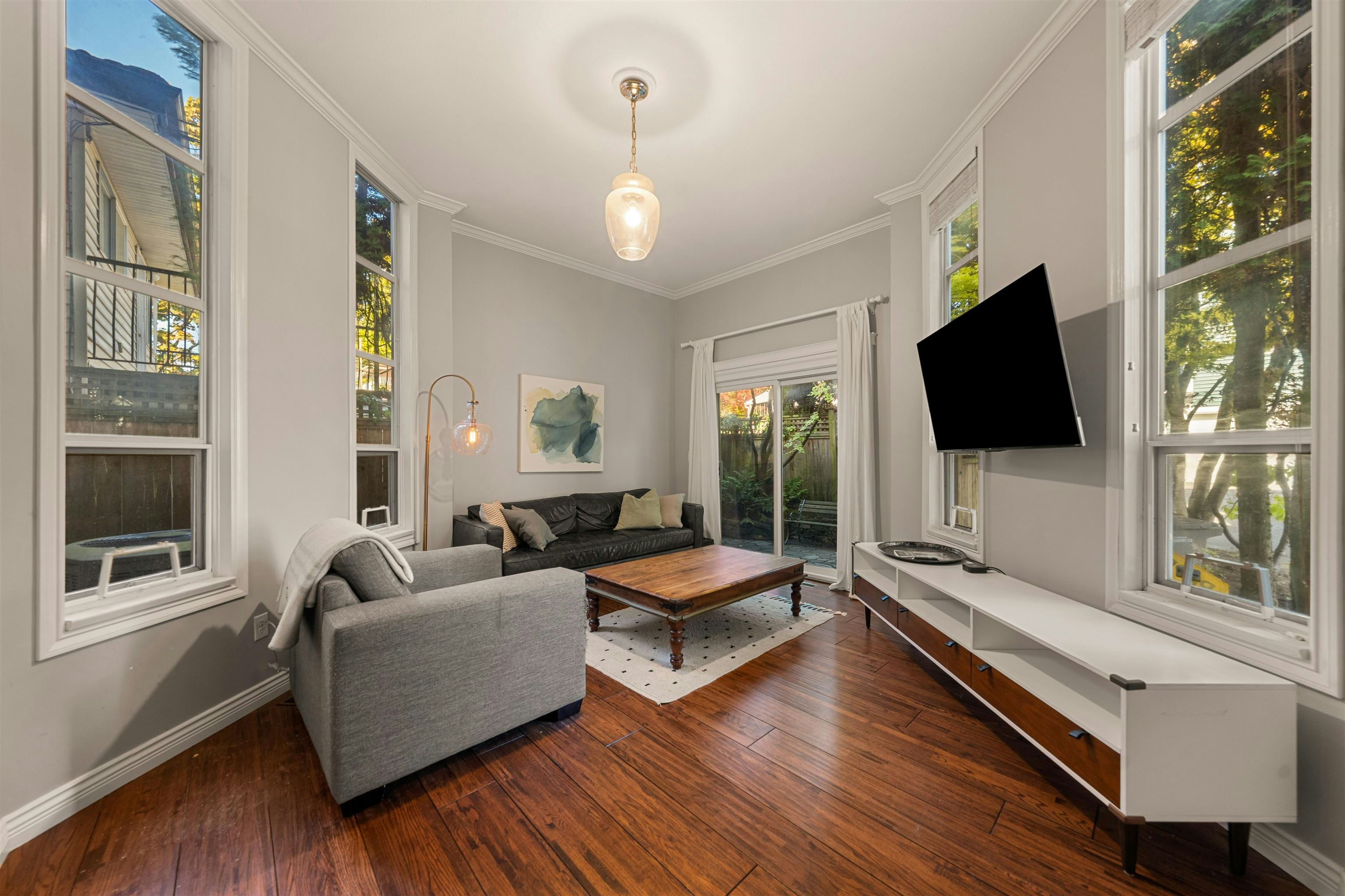 709 Prior Street, Vancouver, BC, V6A 2G8 - 2