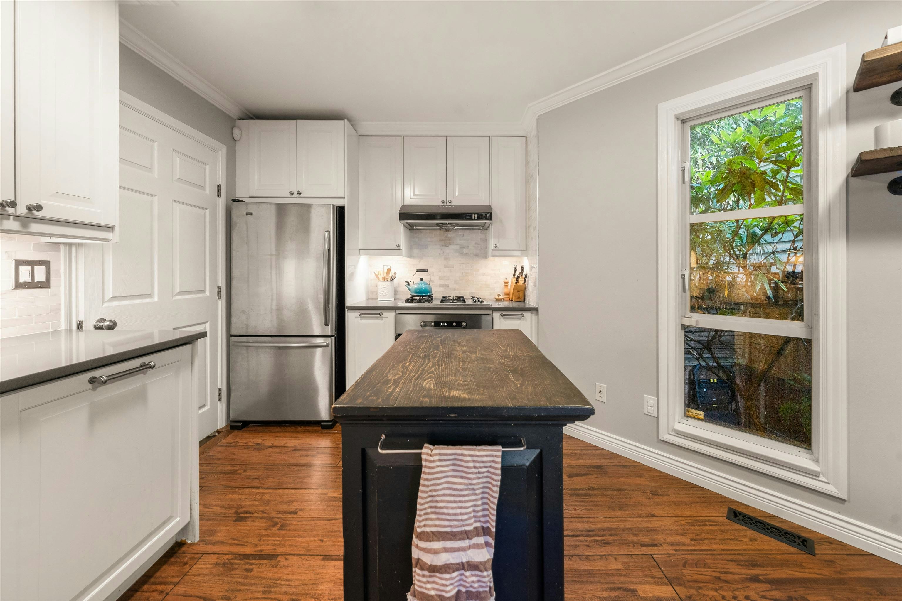 709 Prior Street, Vancouver, BC, V6A 2G8 - 10