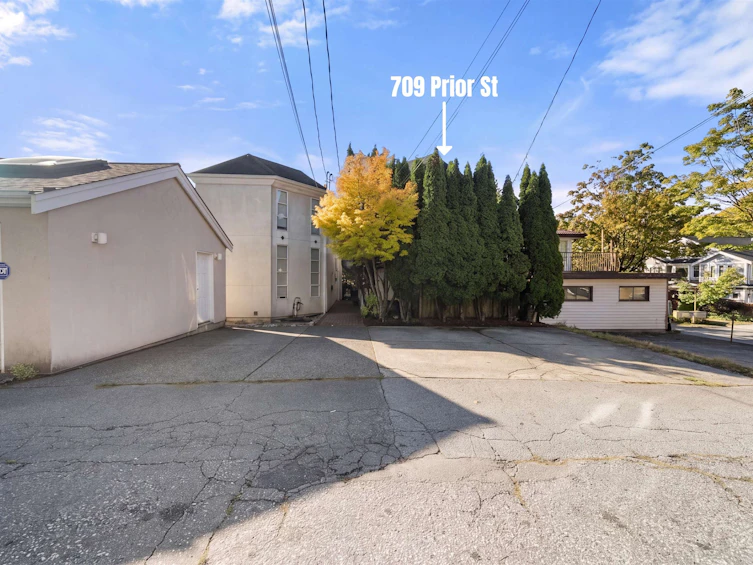 709 Prior Street, Vancouver, BC, V6A 2G8 - 32