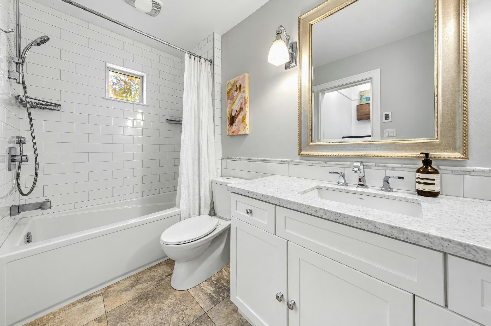 709 Prior Street, Vancouver, BC, V6A 2G8 - 25