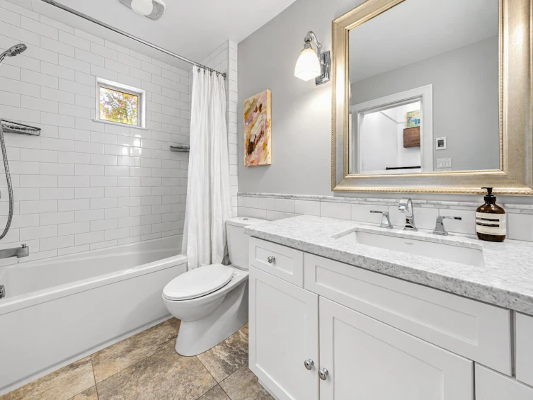 709 Prior Street, Vancouver, BC, V6A 2G8 - 25