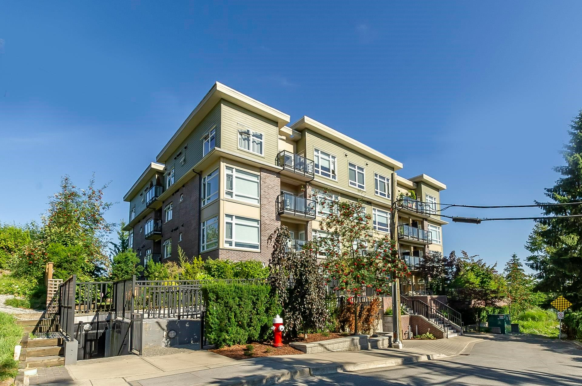 101-11566 224 Street, Maple Ridge, BC, V2X 9C9