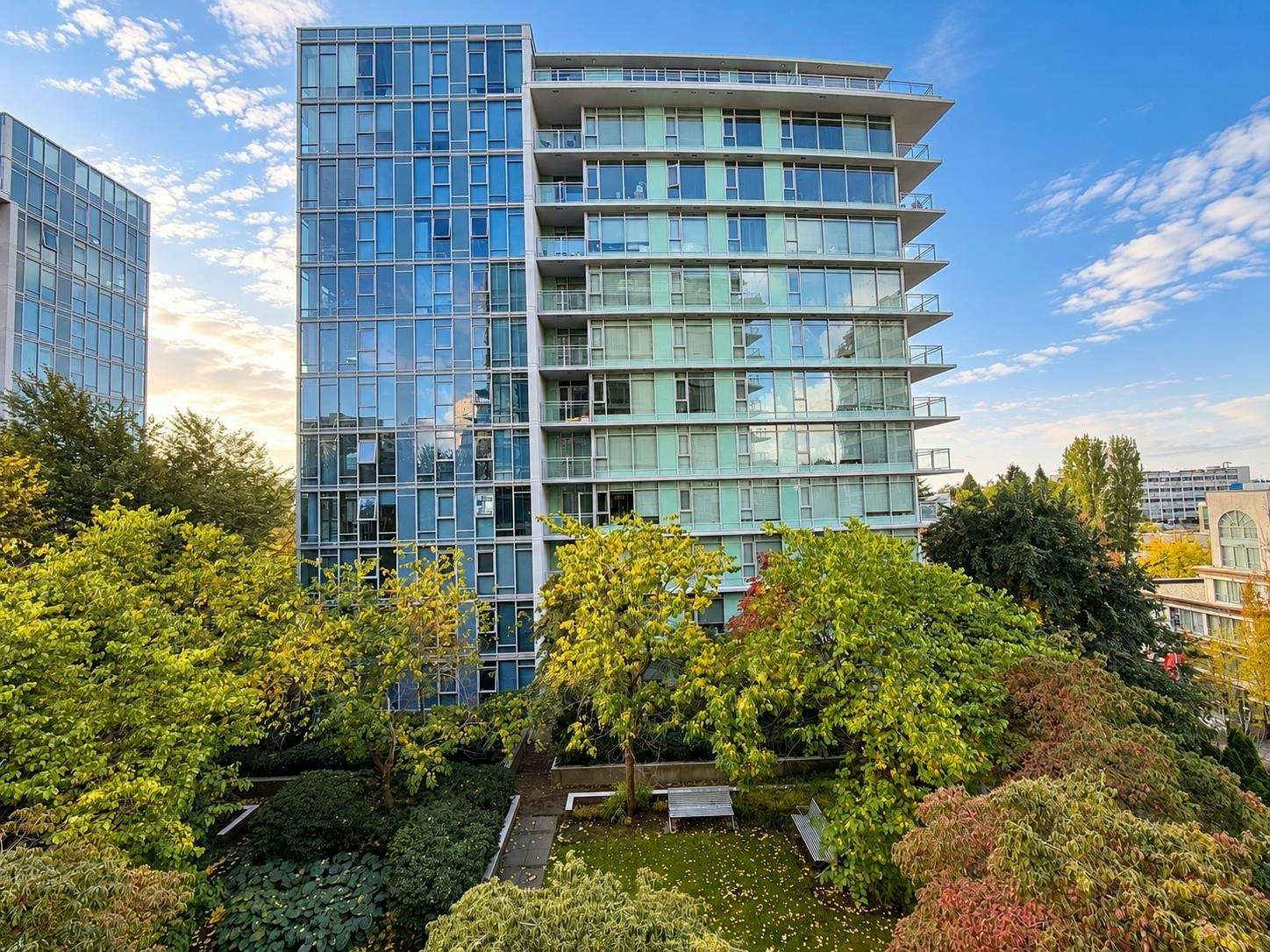 807-5900 Alderbridge Way, Richmond, BC, V6X 0B6